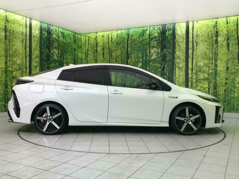 PRIUS PHV