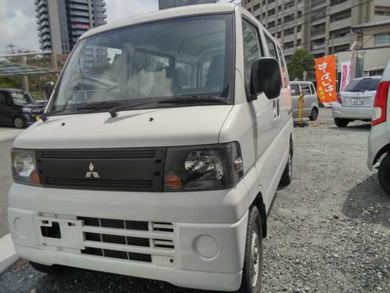 MITSUBISHI MINICAB VAN