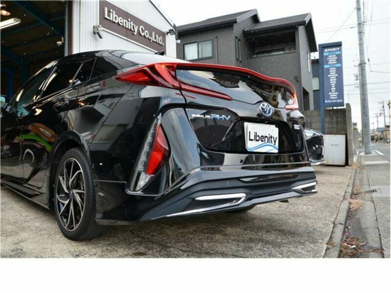 PRIUS PHV