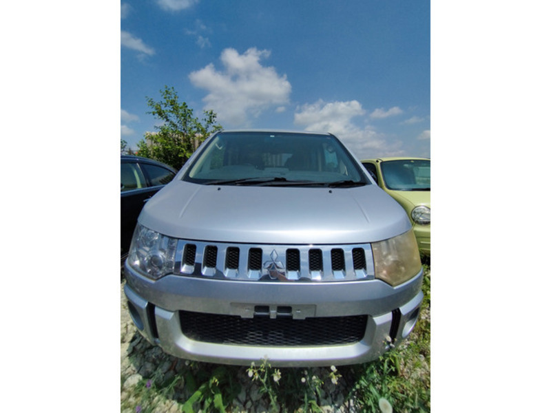 MITSUBISHI DELICA D5