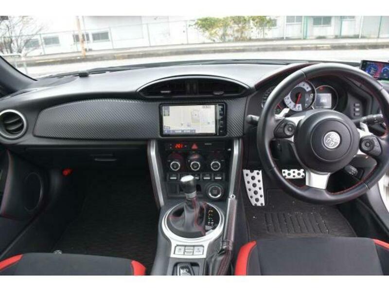 Used 19 Toyota 86 Zn6 Sbi Motor Japan