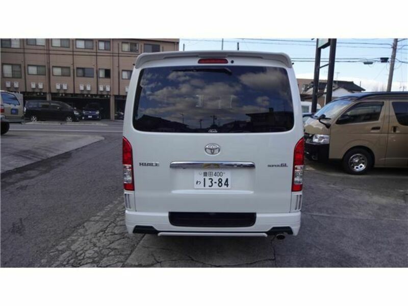 HIACE VAN