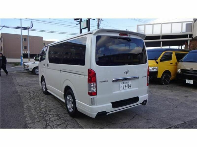 HIACE VAN