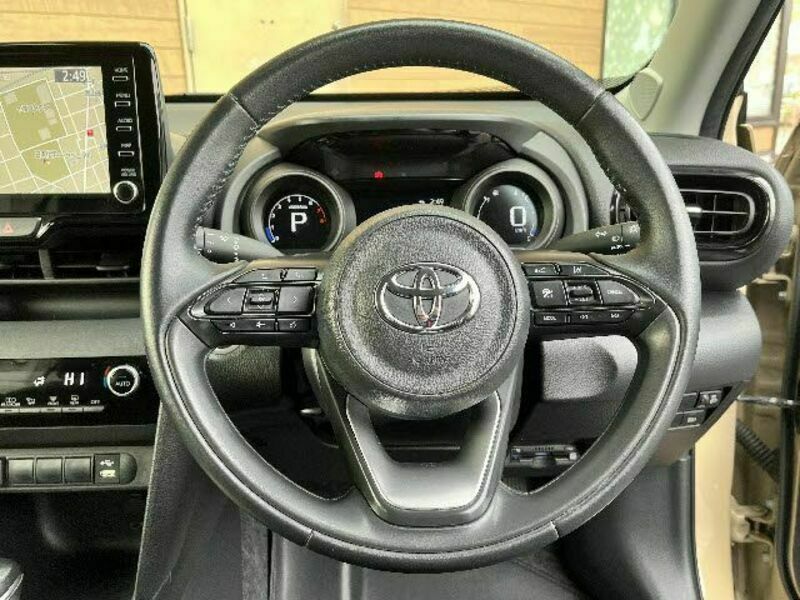 YARIS CROSS