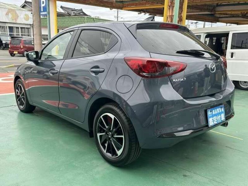 MAZDA2