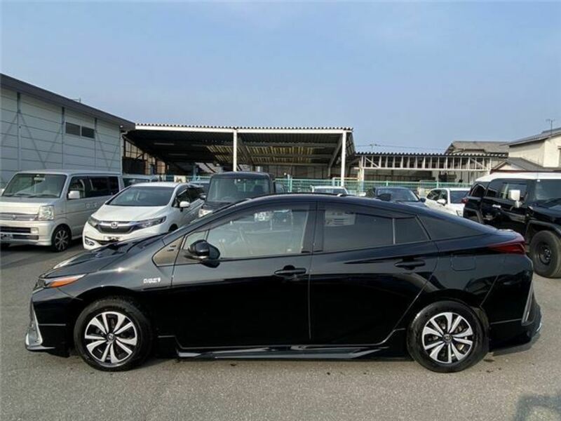 PRIUS PHV