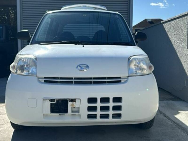 DAIHATSU ESSE