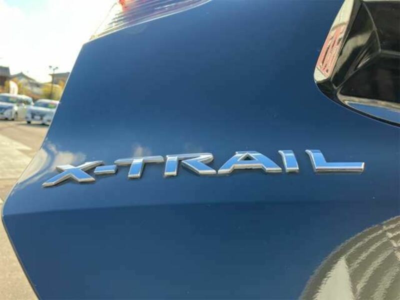 X-TRAIL