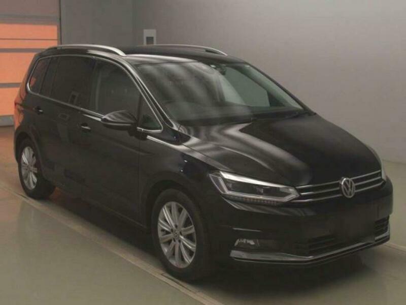 VOLKSWAGEN GOLF TOURAN