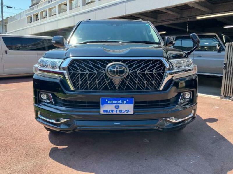 LAND CRUISER