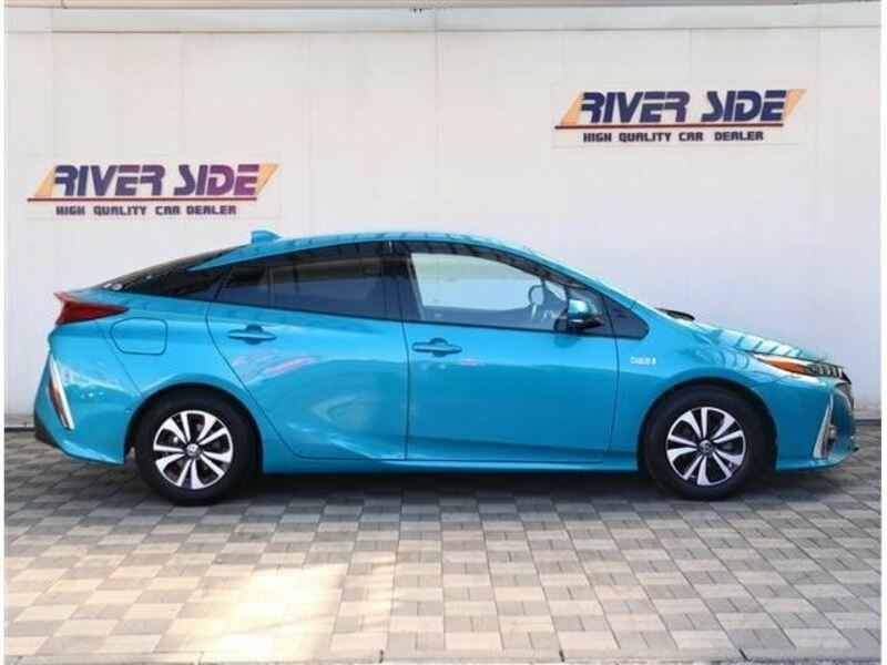 PRIUS PHV