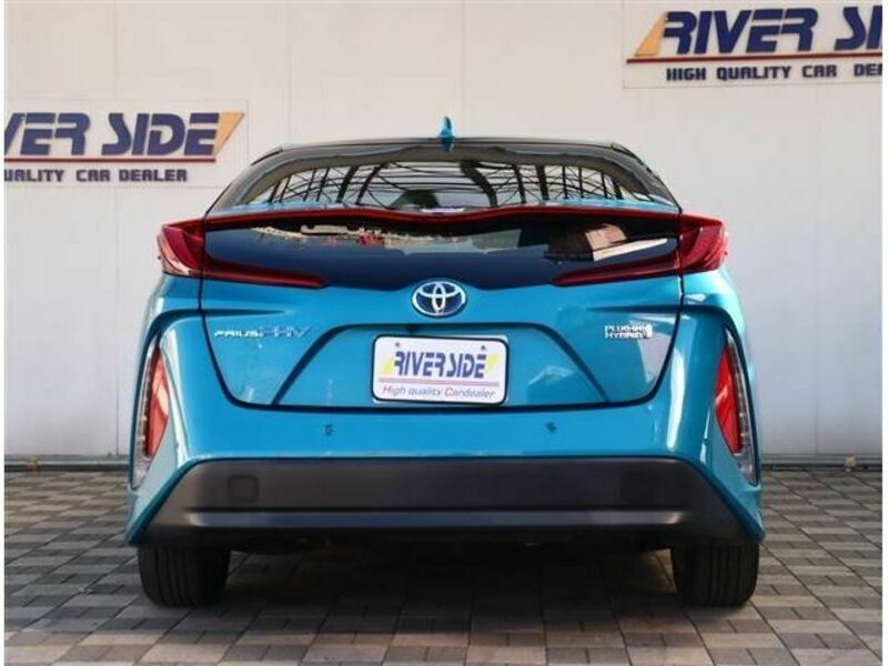 PRIUS PHV