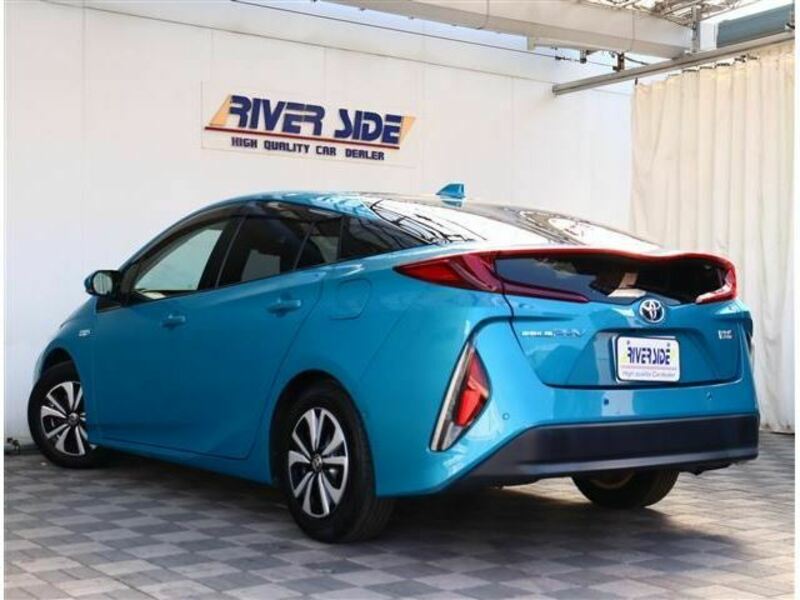 PRIUS PHV