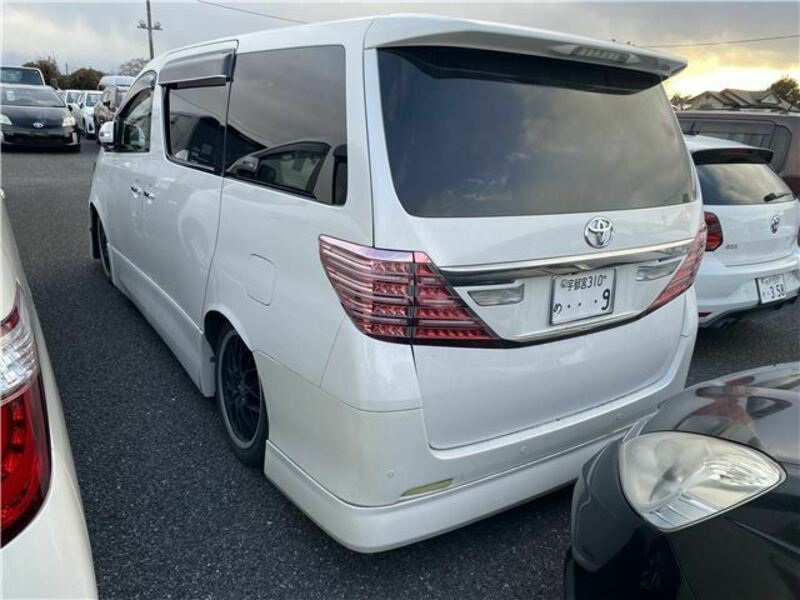 VELLFIRE