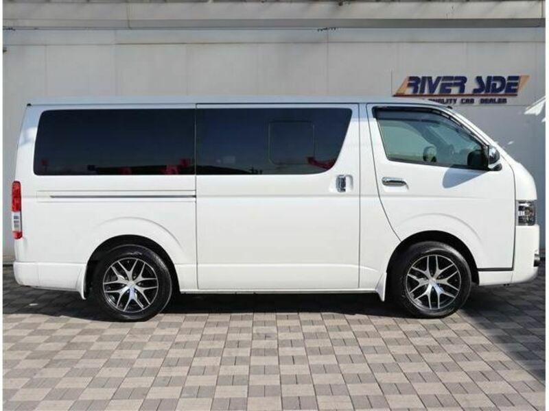 HIACE VAN-1