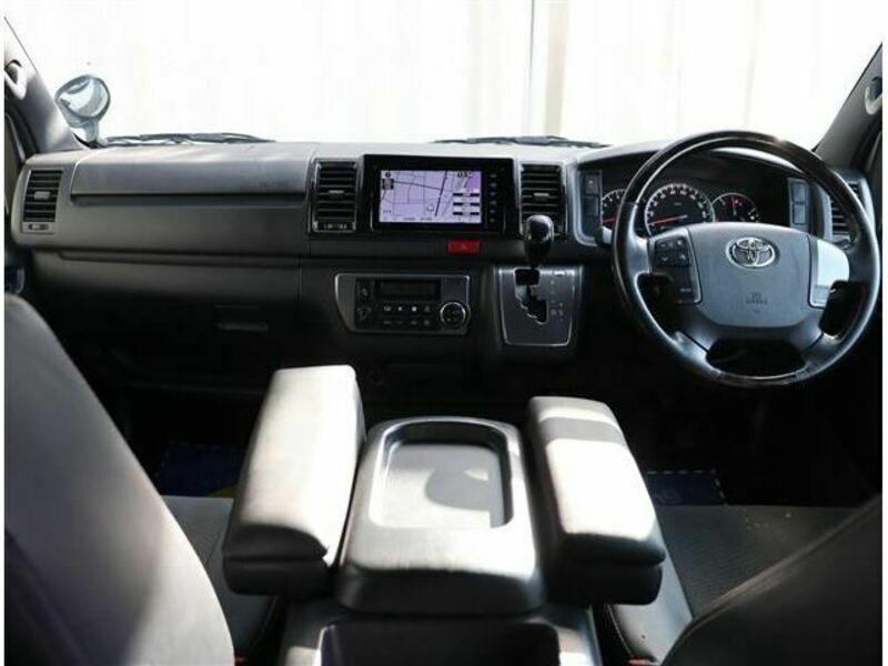 HIACE VAN-3