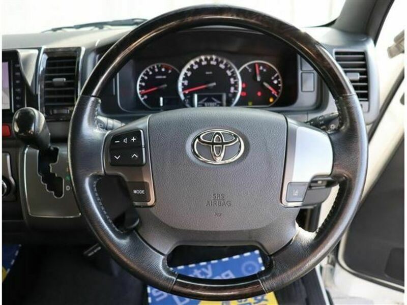 HIACE VAN-10