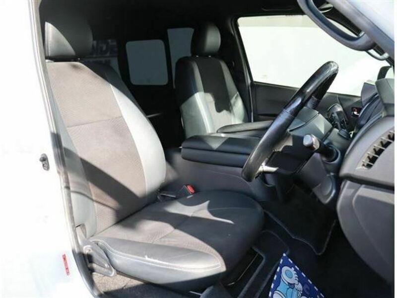 HIACE VAN-17
