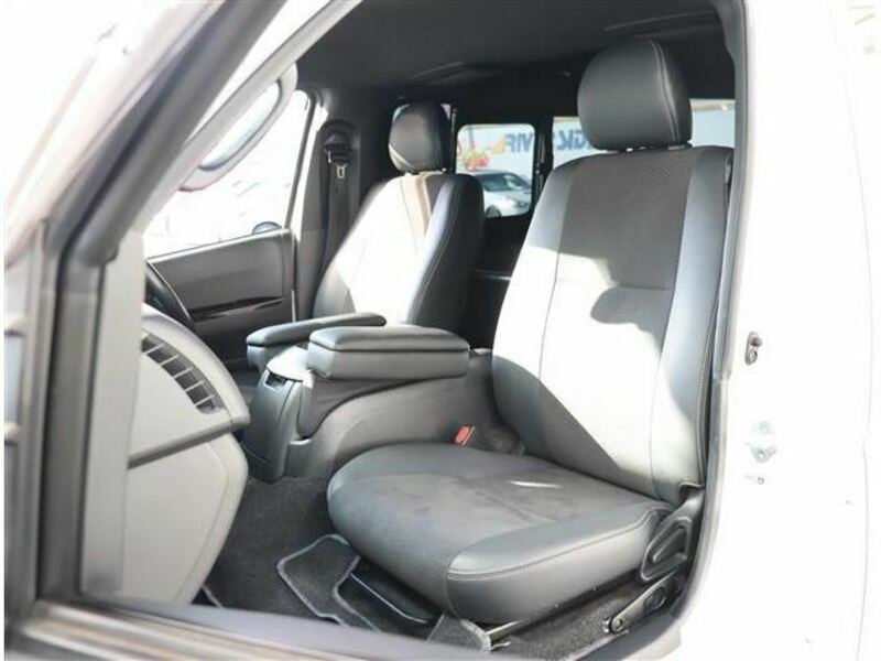 HIACE VAN-19