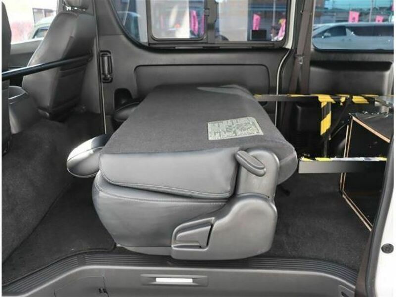 HIACE VAN-26