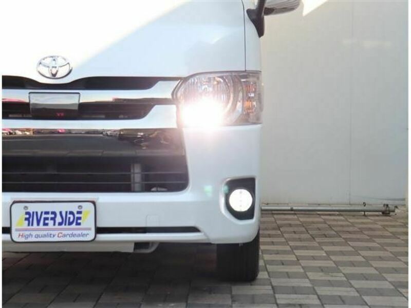 HIACE VAN-40