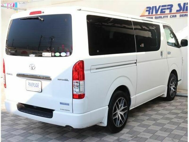 HIACE VAN-47