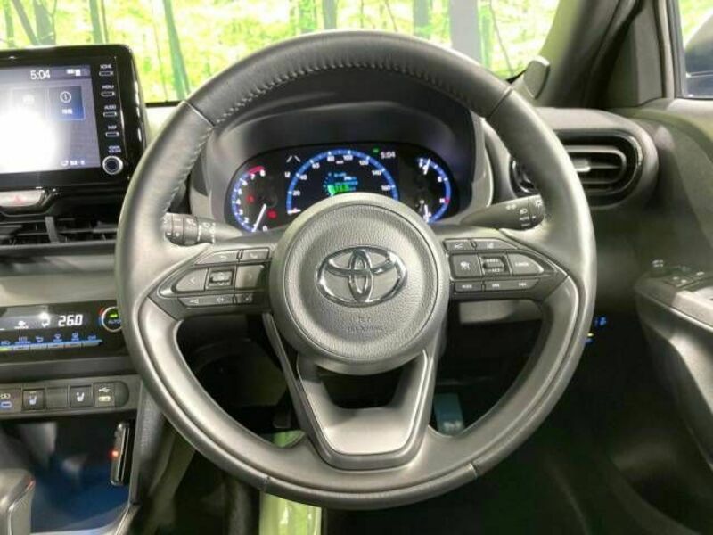 YARIS CROSS