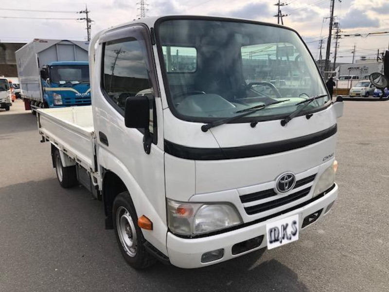 TOYOTA DYNA