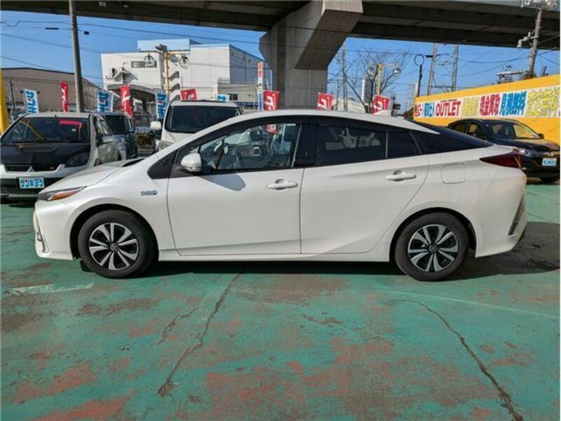 PRIUS PHV