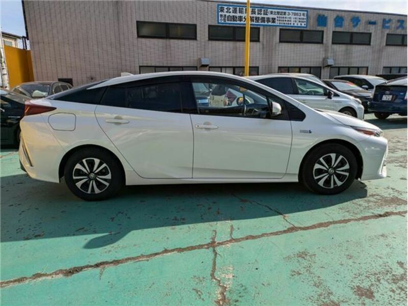 PRIUS PHV