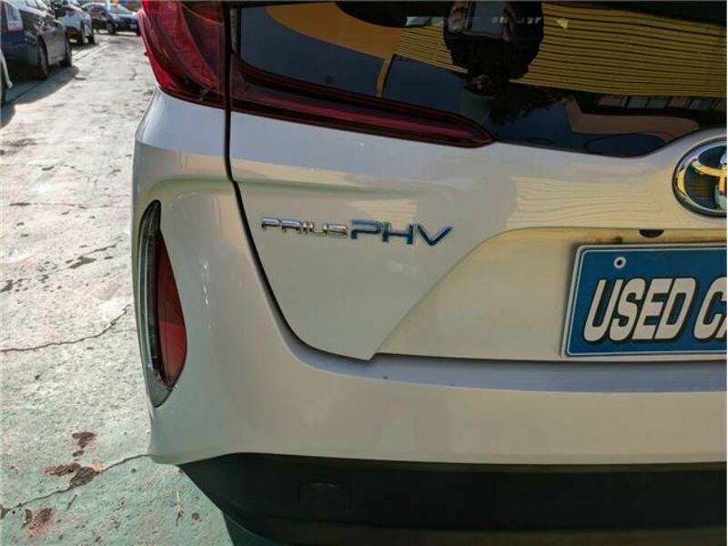 PRIUS PHV