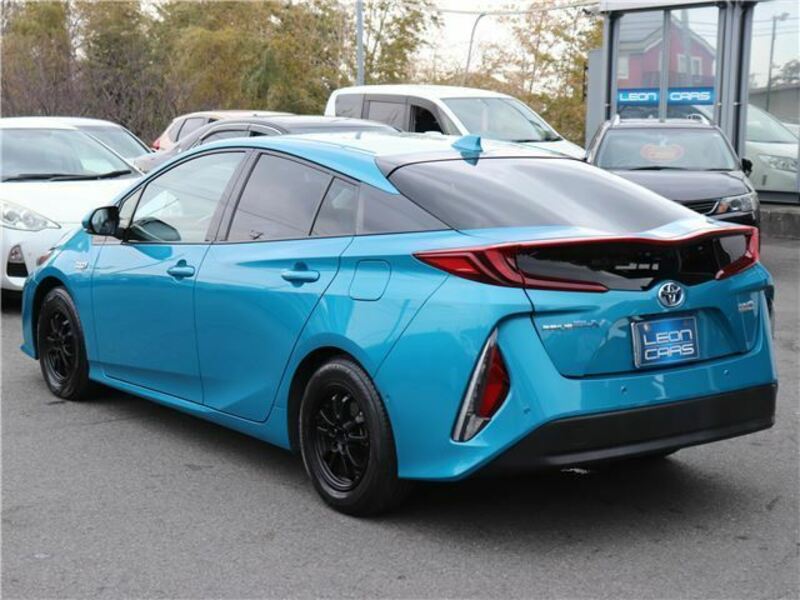 PRIUS PHV