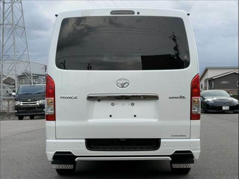 HIACE VAN