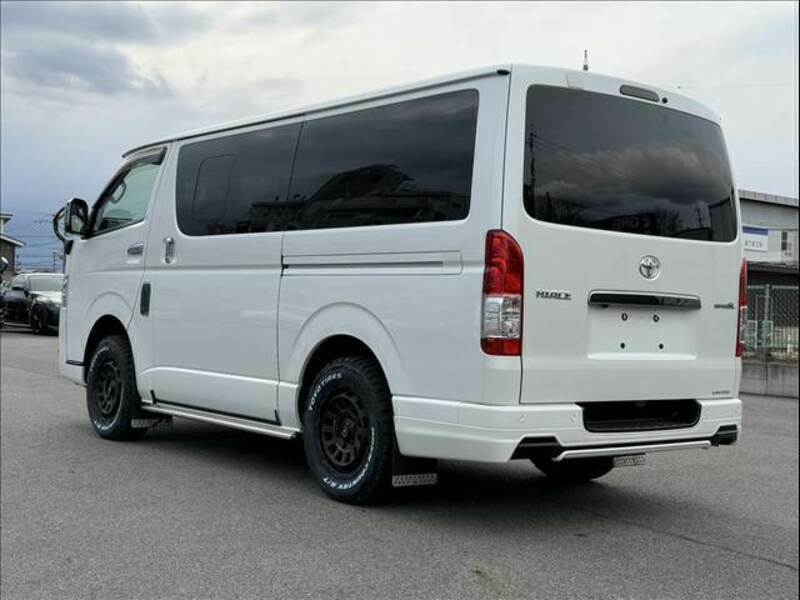 HIACE VAN