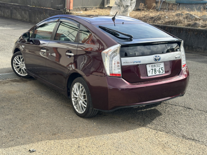 PRIUS PHV