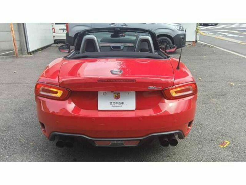 ABARTH 124 SPIDER