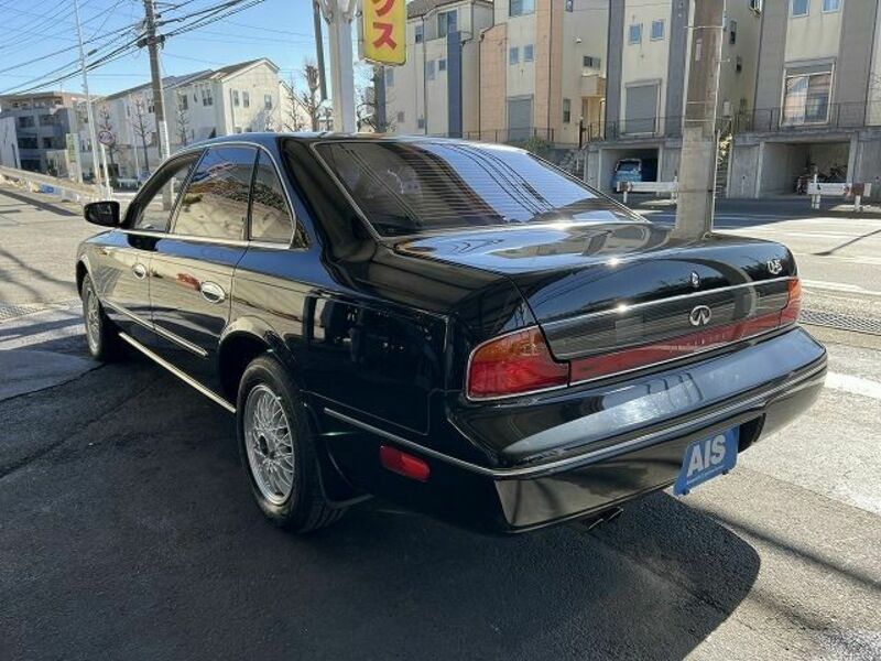 INFINITI Q45