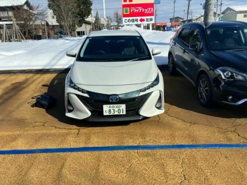 PRIUS PHV