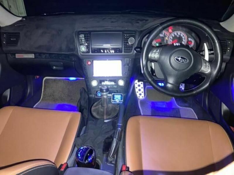 LEGACY OUTBACK-13