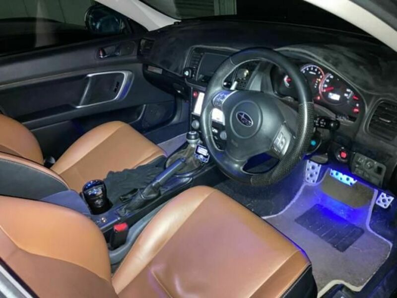LEGACY OUTBACK-15