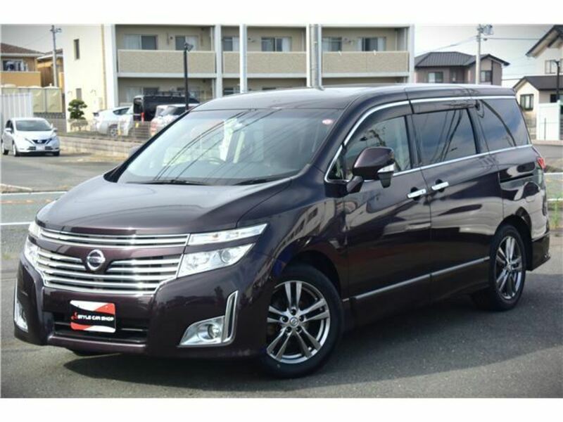 NISSAN ELGRAND