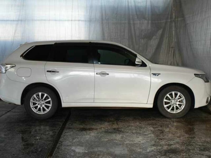 OUTLANDER PHEV