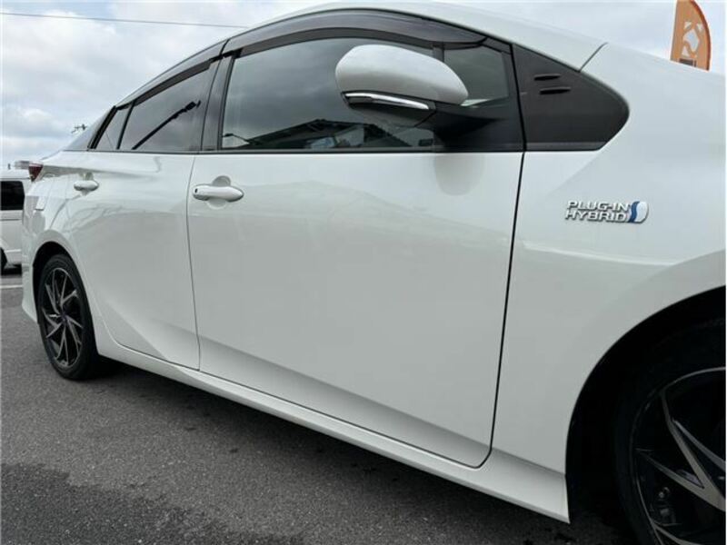 PRIUS PHV