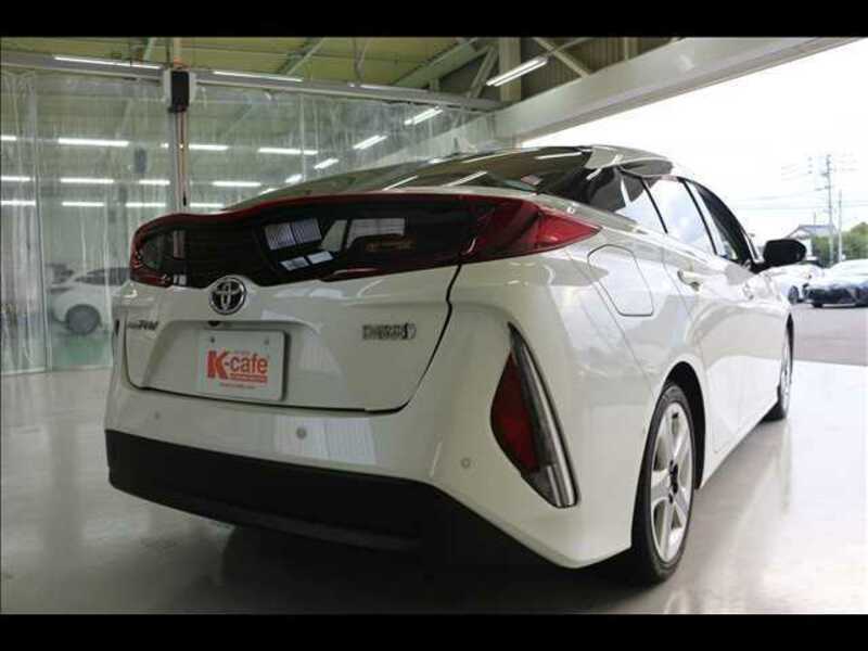 PRIUS PHV