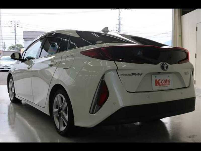 PRIUS PHV