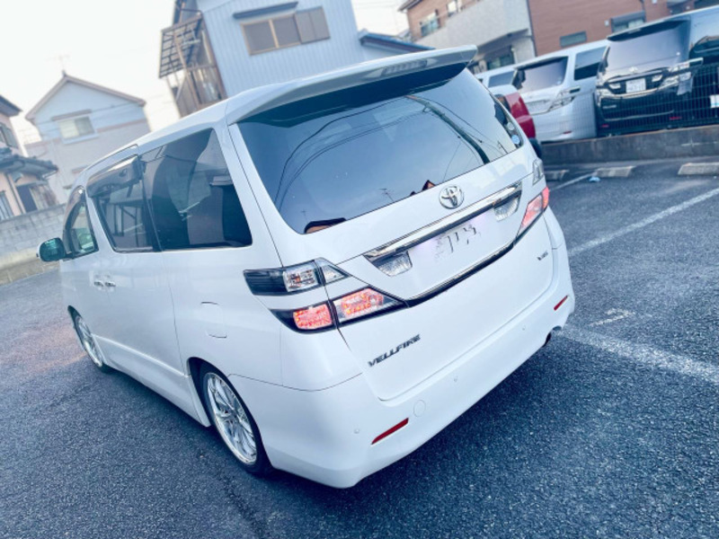 VELLFIRE