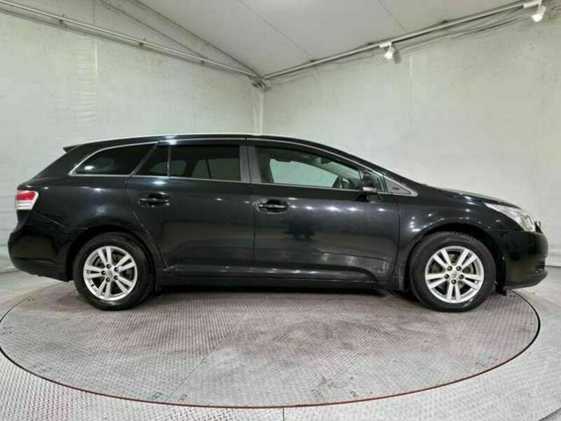 AVENSIS WAGON