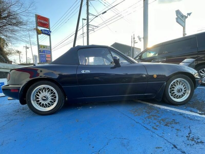 EUNOS ROADSTER