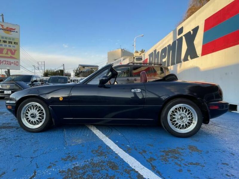 EUNOS ROADSTER