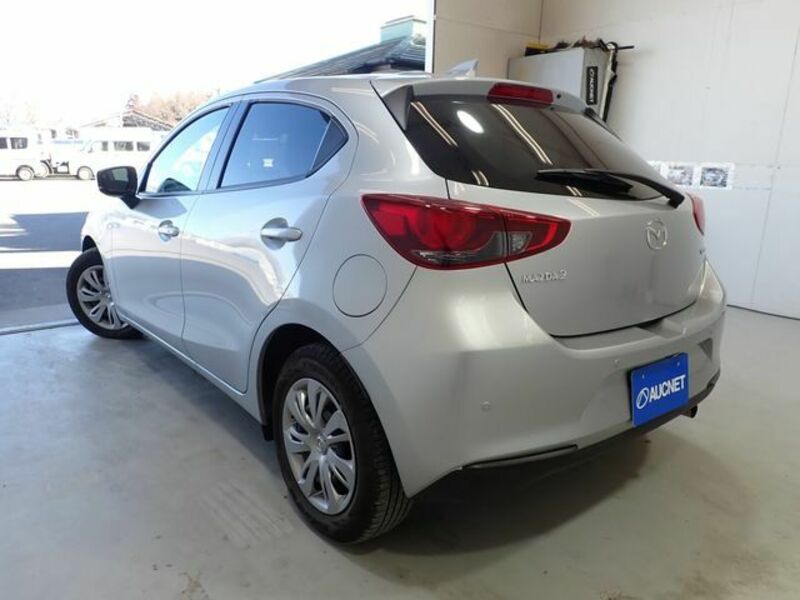 MAZDA2